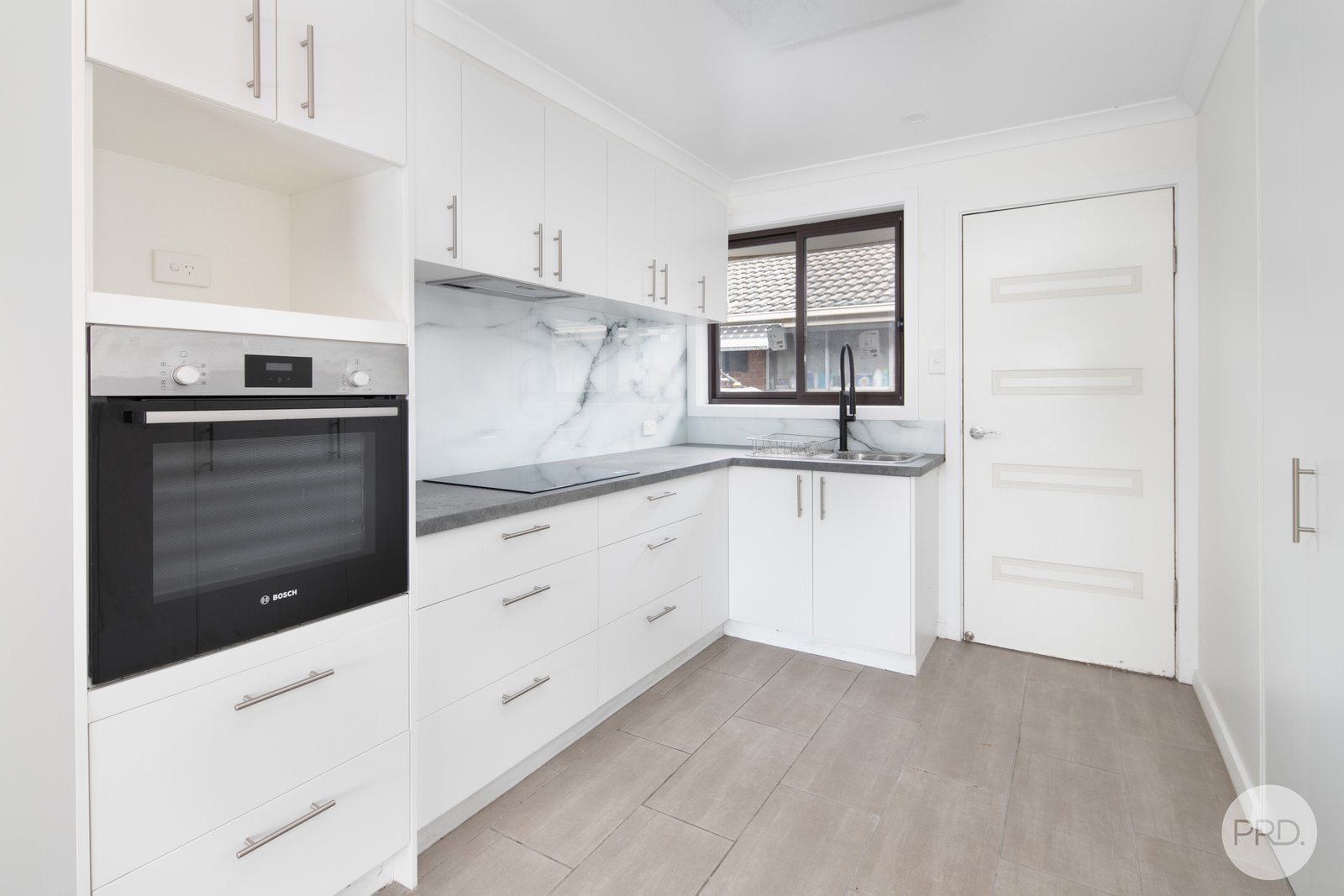 4/33 Albion Street SEBASTOPOL 4