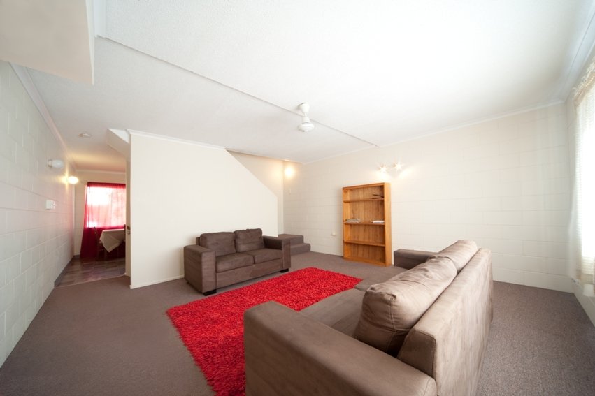 43/3 Eshelby Drive CANNONVALE 4