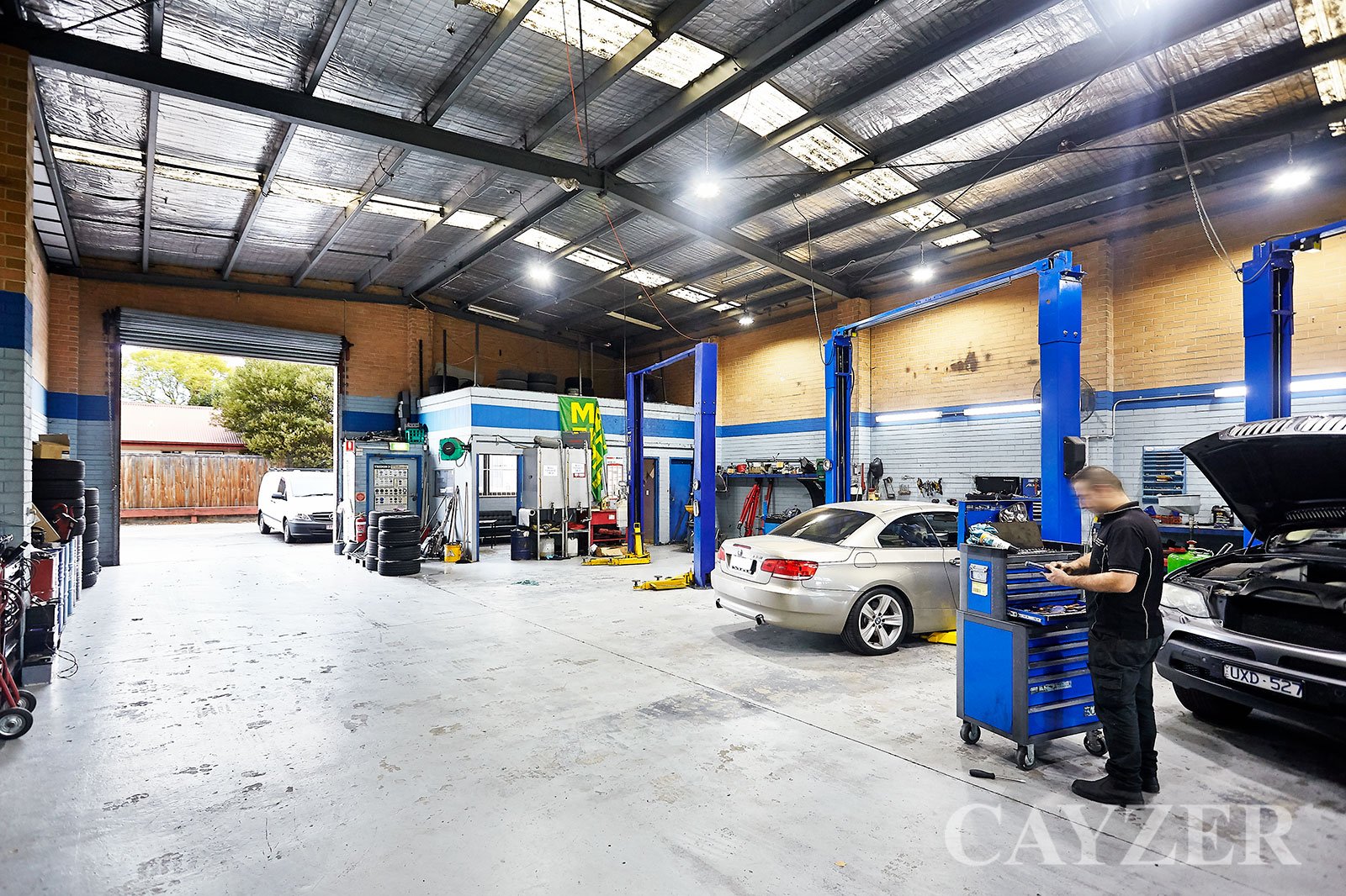 Gallery: 433 Graham Street