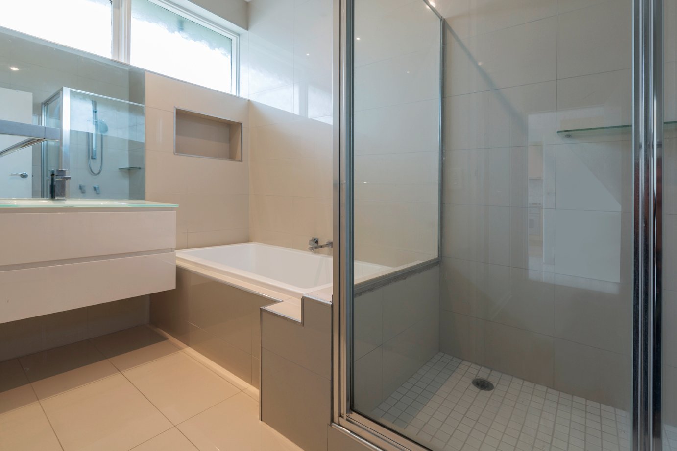 Real Estate and Property in 4/33 Hartington Street, Elsternwick, VIC