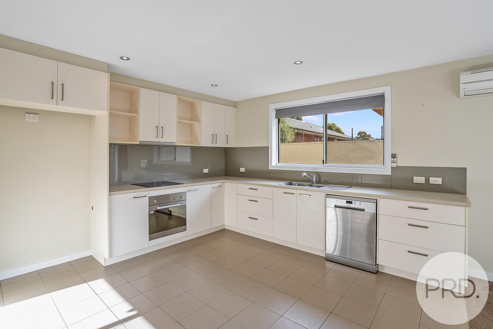 4/33 Jubilee Avenue BRIGHTON 4