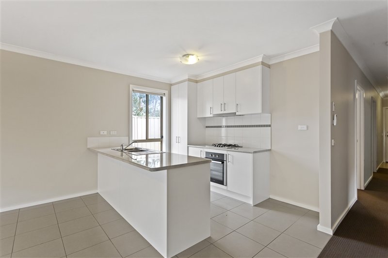 4/33 Kennewell Street WHITE HILLS 2