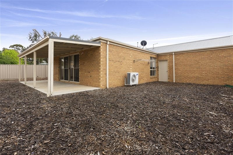 4/33 Kennewell Street WHITE HILLS 8