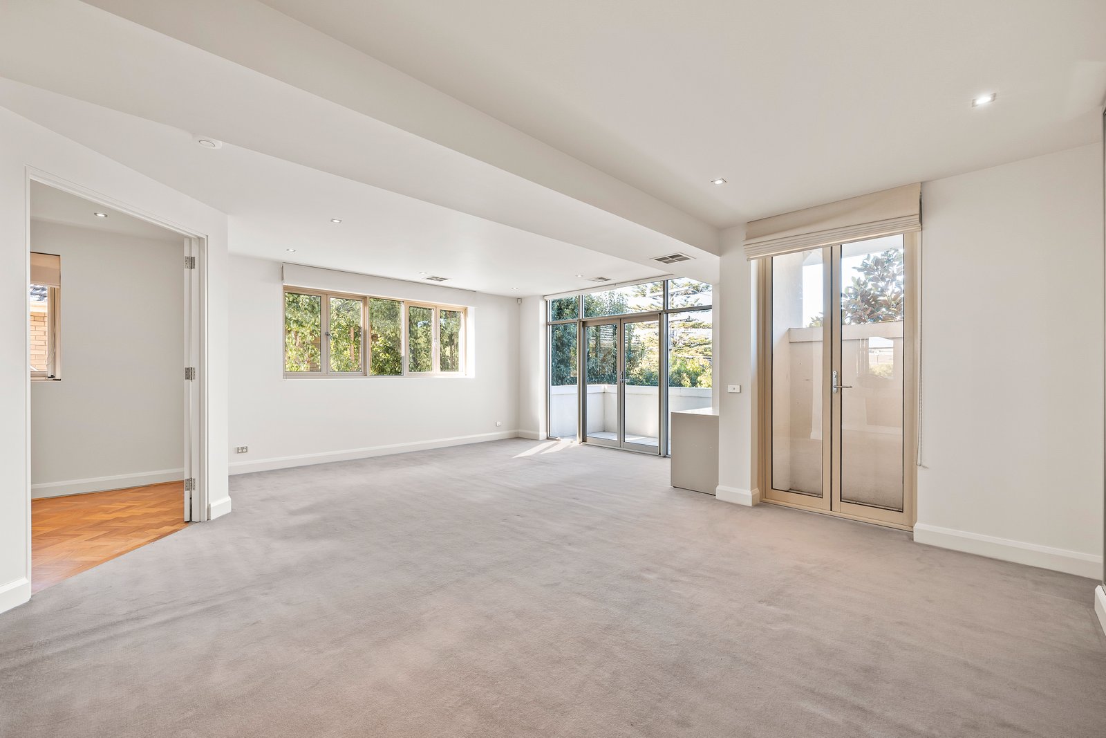 Real Estate and Property in 4/33 Kooyong Road, Caulfield North, VIC