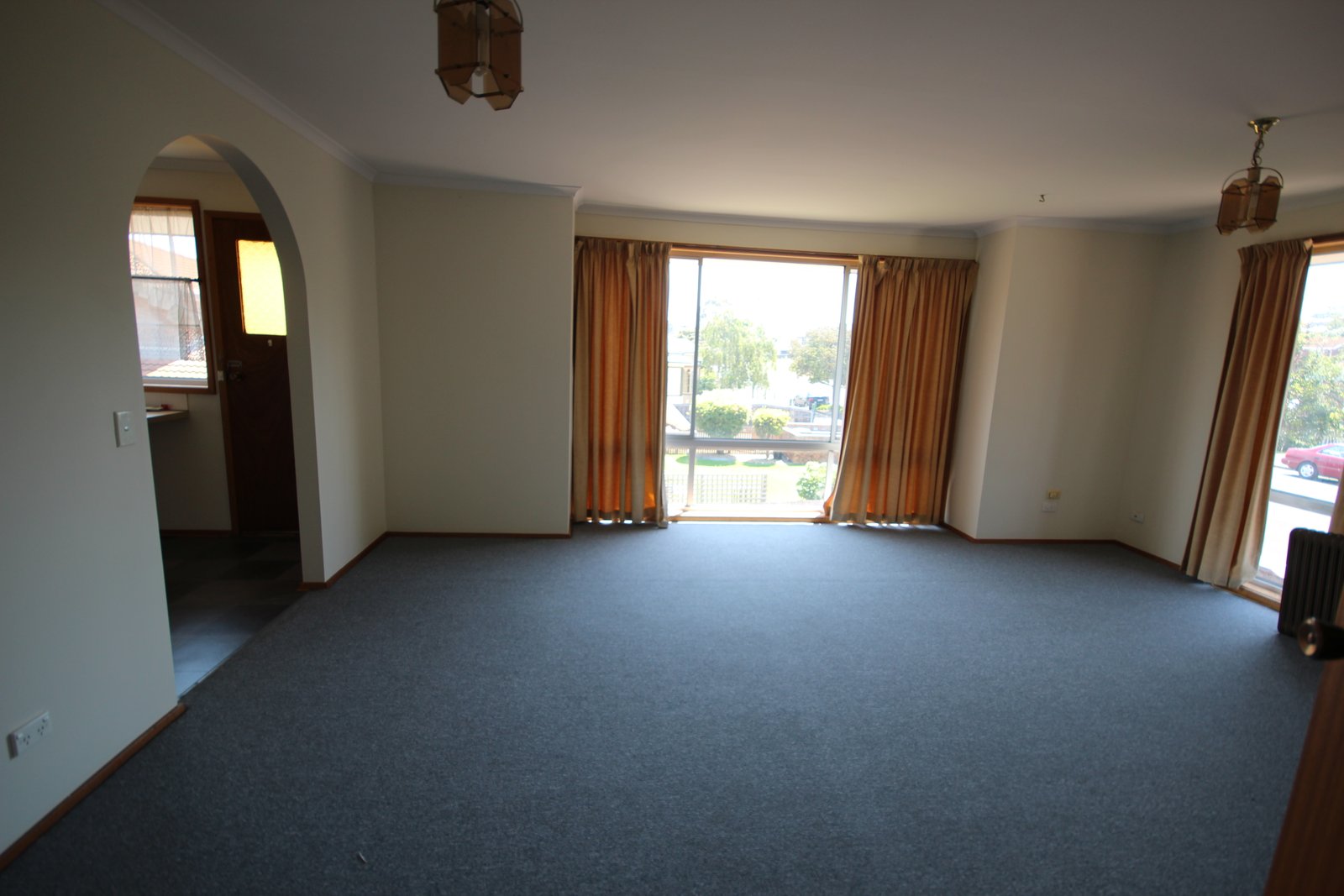 4/33 South Street BELLERIVE 3