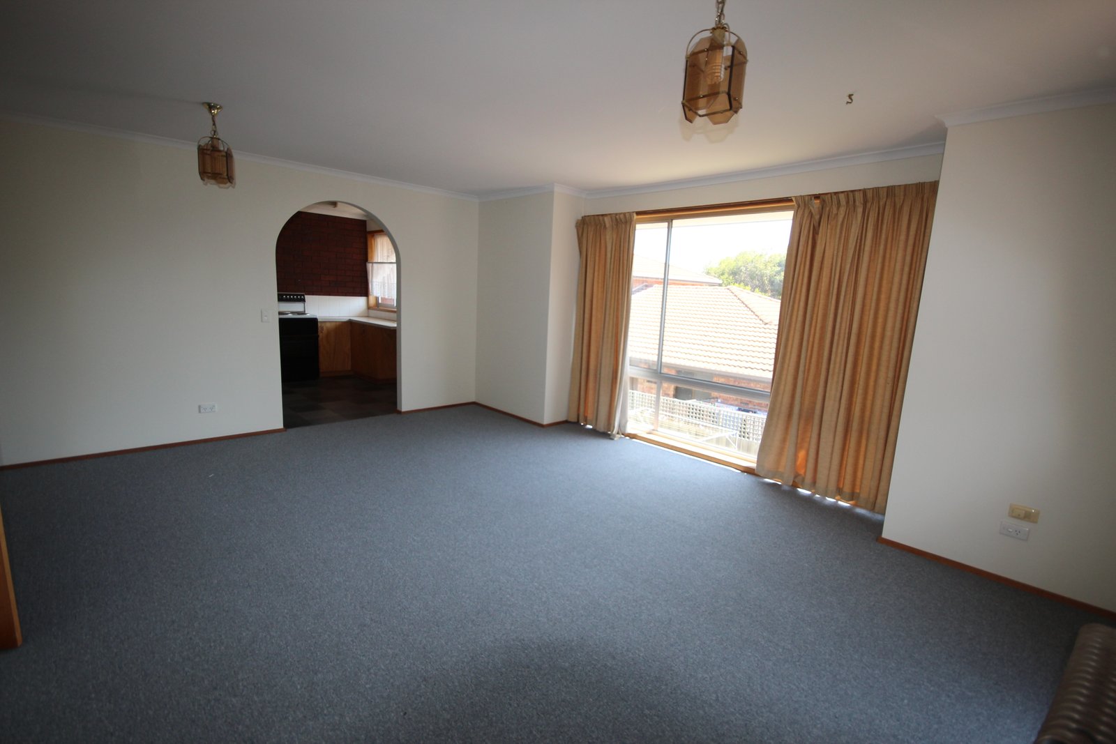 4/33 South Street BELLERIVE 11