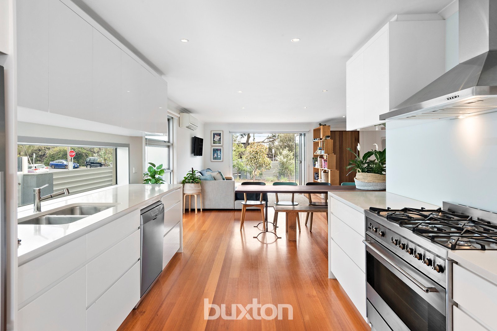 Gallery: 433 Station Street