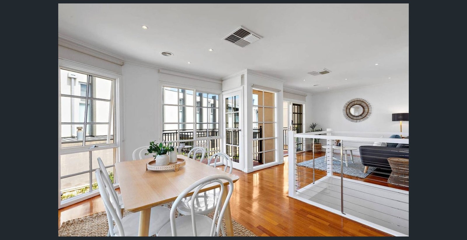 Gallery: 4/332 Beach Road
