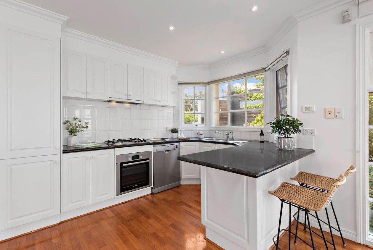 Gallery: 4/332 Beach Road