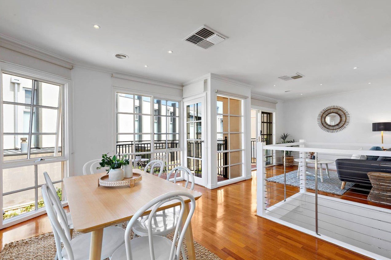 Gallery: 4/332 Beach Road