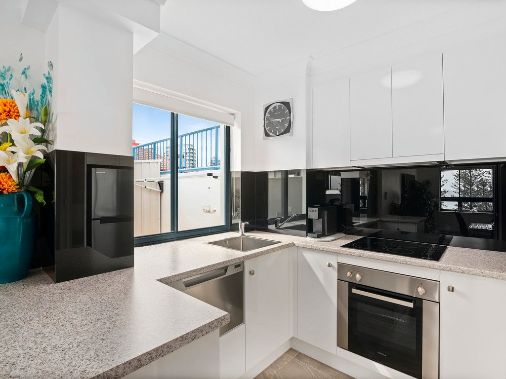 433/99 Griffith Street COOLANGATTA 3