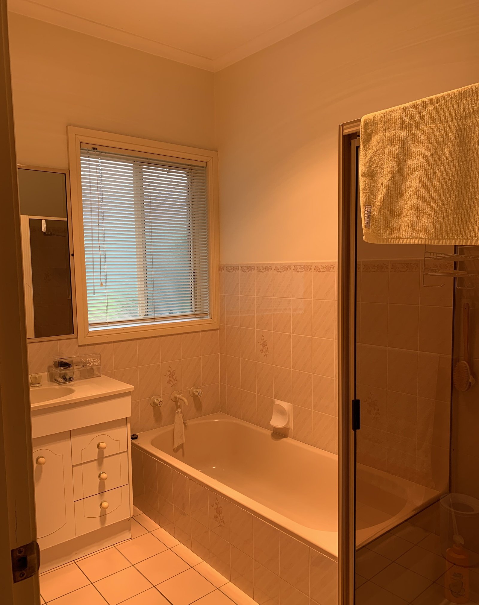 4/34-36 Carey Street TUMUT 6