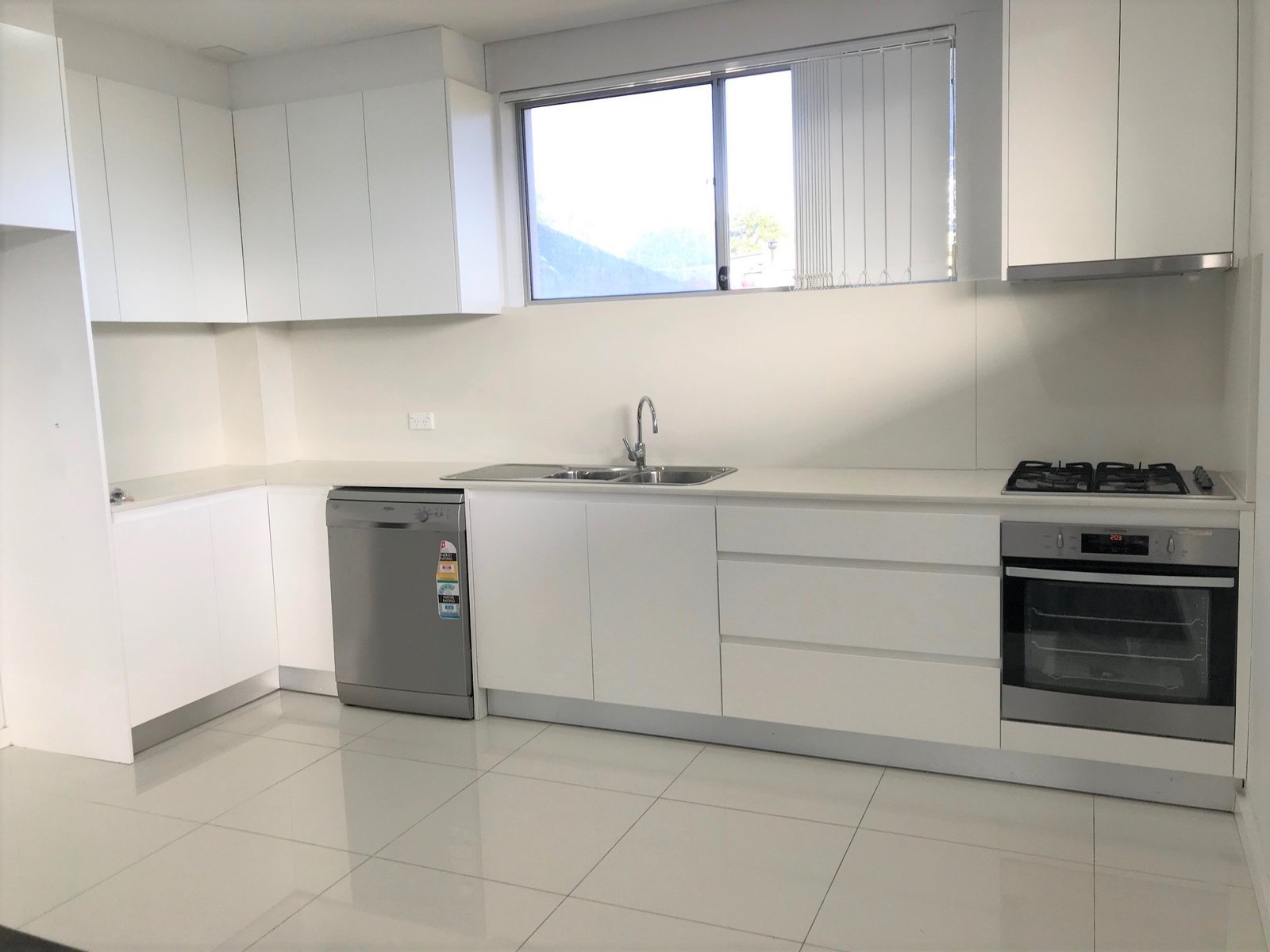 4/34-36 Gover Street PEAKHURST 3