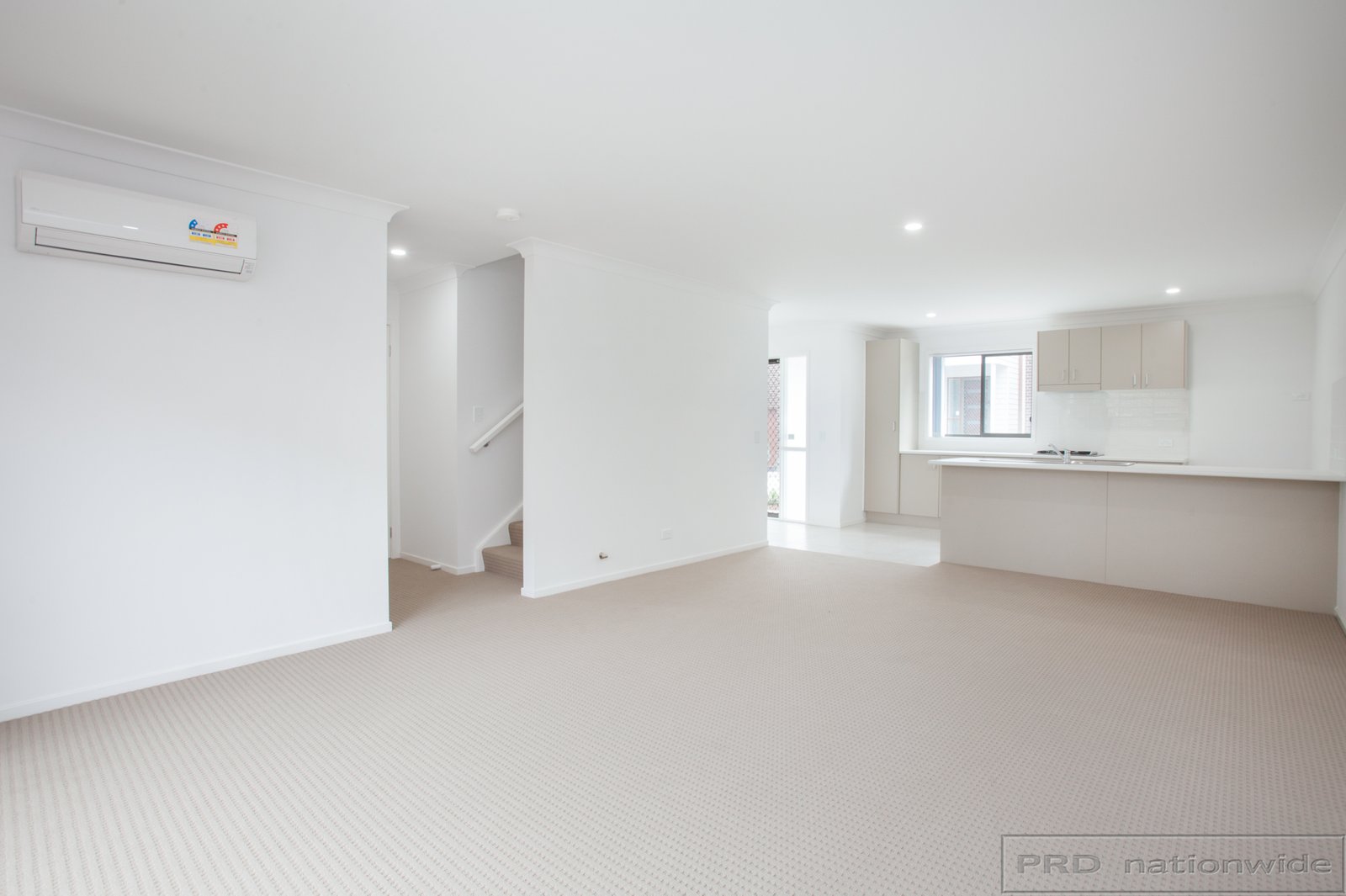 4/34 Blackbird Street THORNTON 5