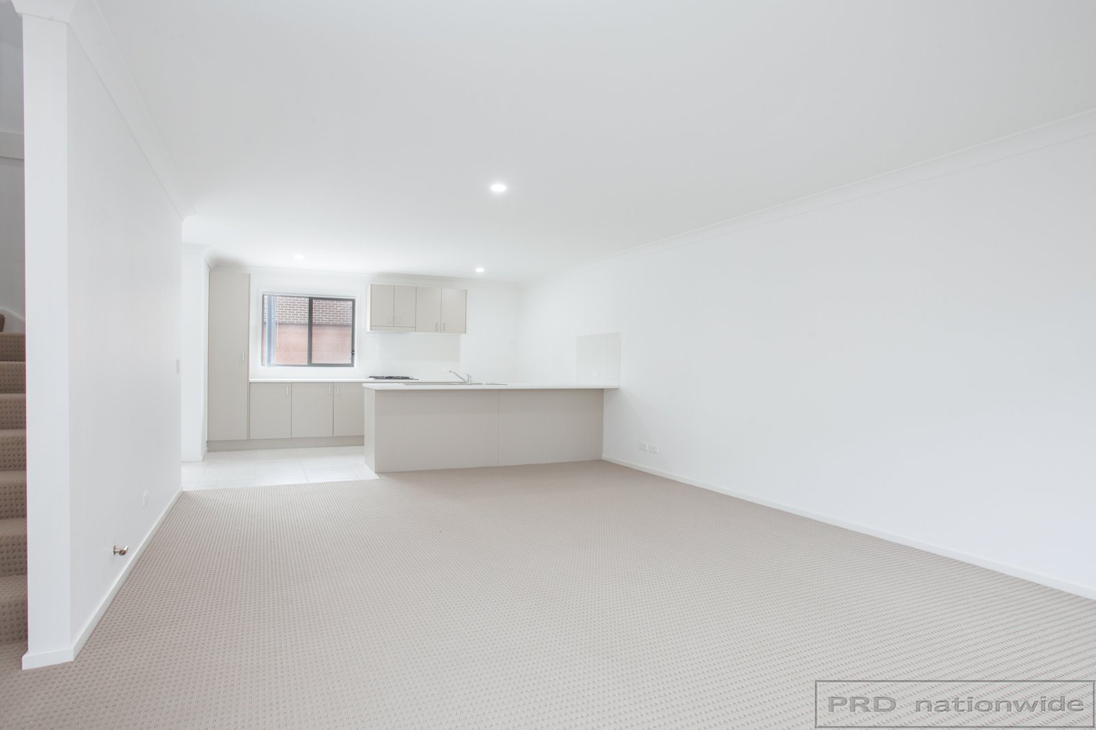 4/34 Blackbird Street THORNTON 6