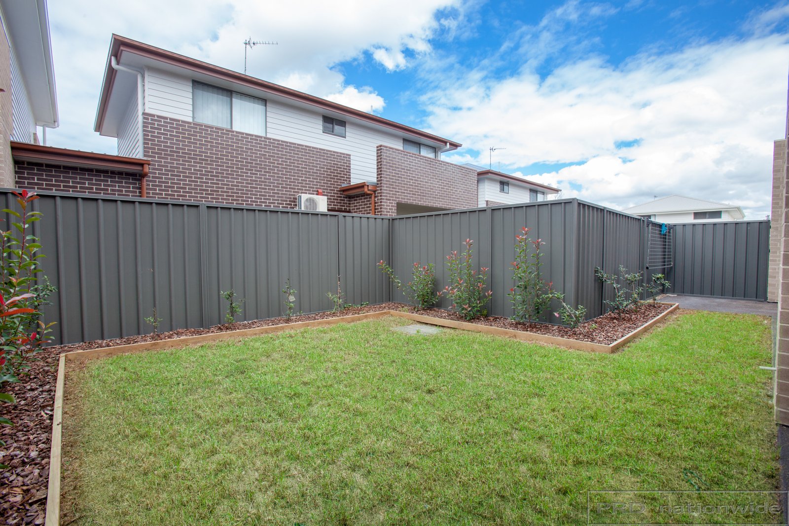 4/34 Blackbird Street THORNTON 17