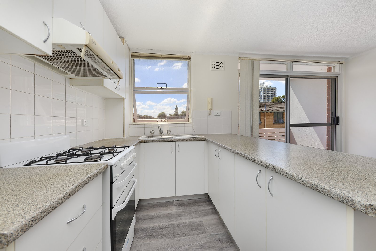 4/34 Jauncey Place HILLSDALE 3