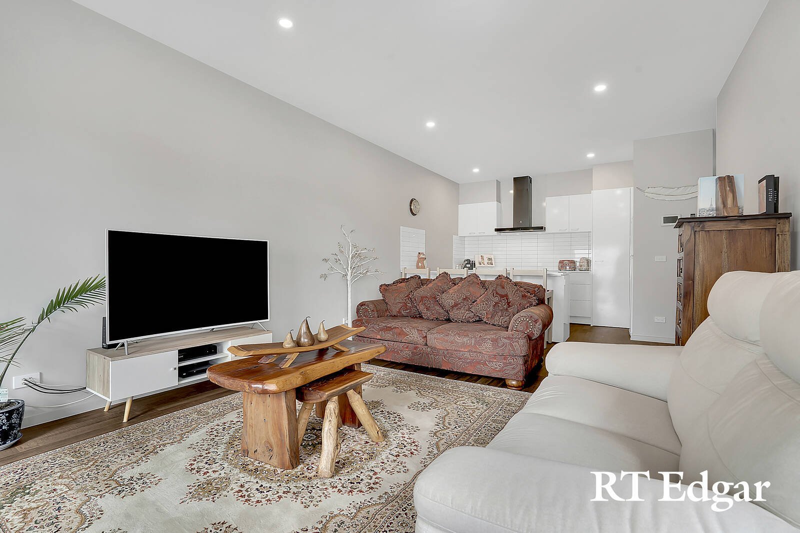 Real Estate and Property in 4/34 Urquhart Street, Woodend, VIC