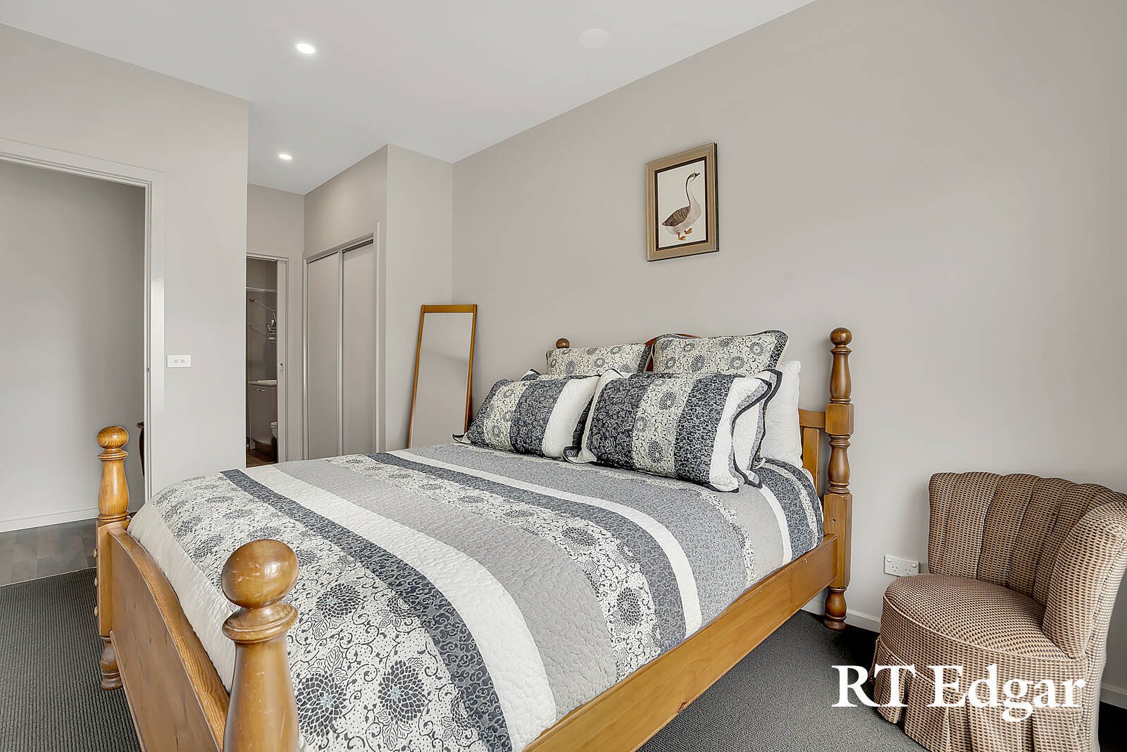 Real Estate and Property in 4/34 Urquhart Street, Woodend, VIC