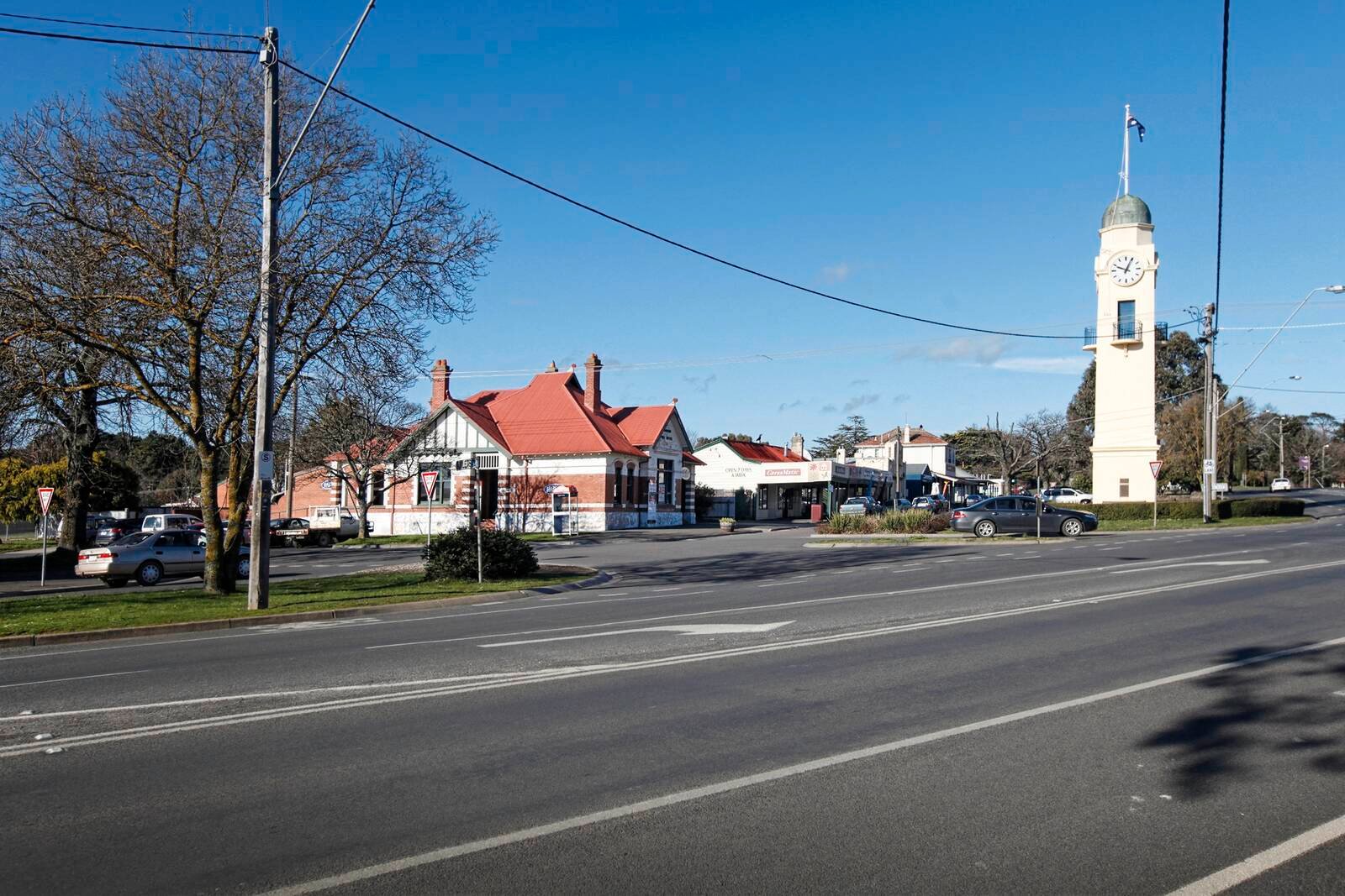 Real Estate and Property in 4/34 Urquhart Street, Woodend, VIC