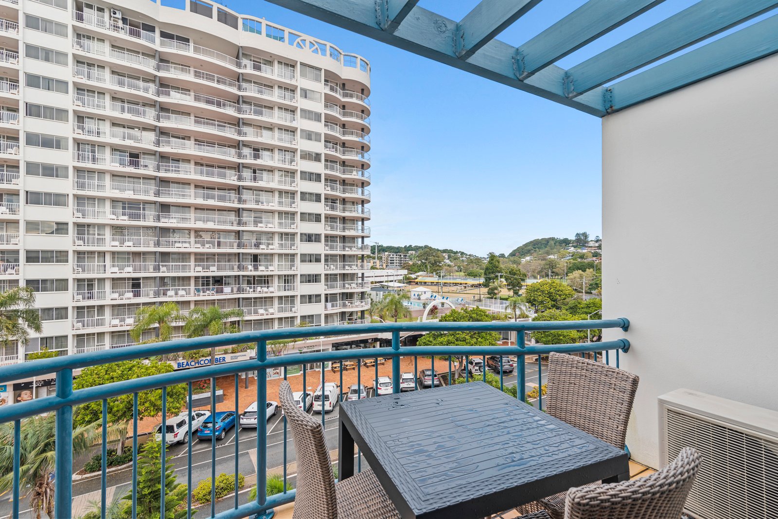 434/99 Griffith Street COOLANGATTA 4