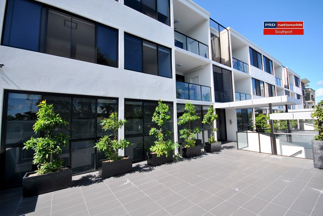 4/35-39 Central Street LABRADOR 10