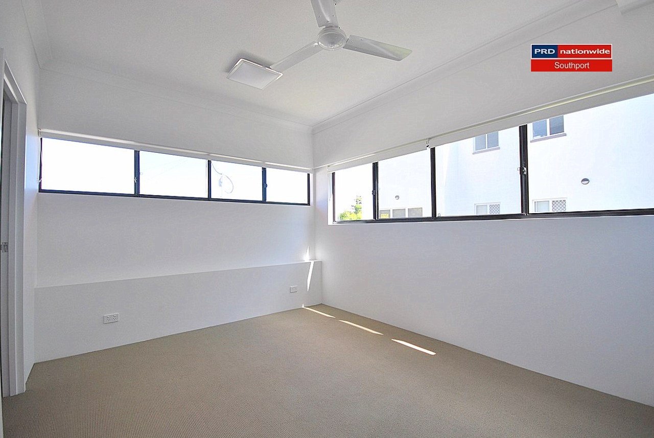 4/35-39 Central Street LABRADOR 4