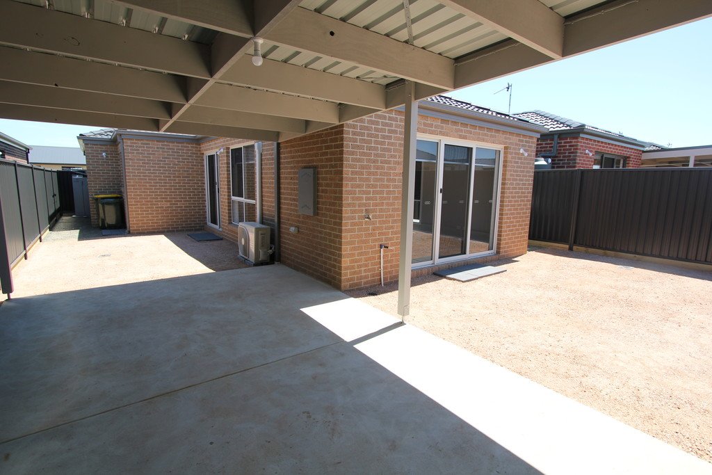 4/35 Dairymans Way BONSHAW 12