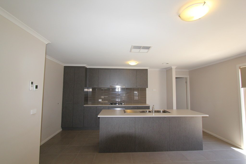 4/35 Foster Street REDAN 4