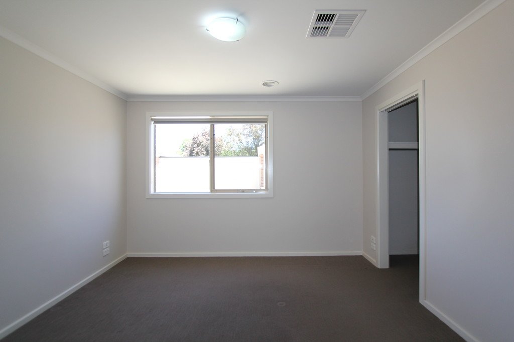 4/35 Foster Street REDAN 8