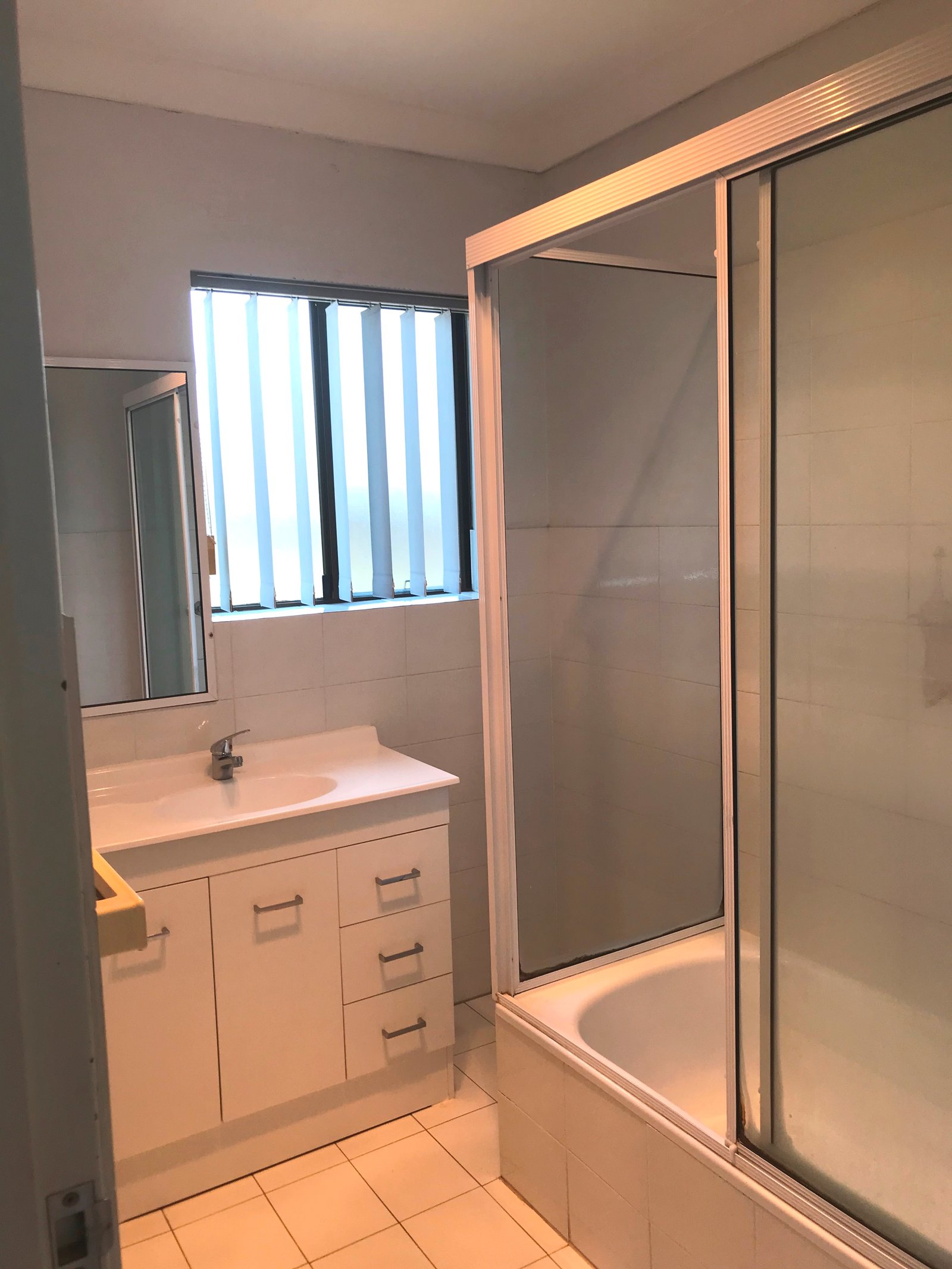 4/35 Leslie Street NUNDAH 9
