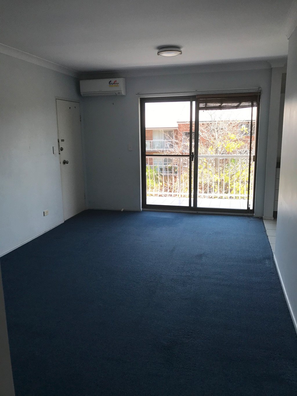 4/35 Leslie Street NUNDAH 2