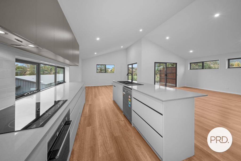 4/35 Lower Road NEW NORFOLK 3