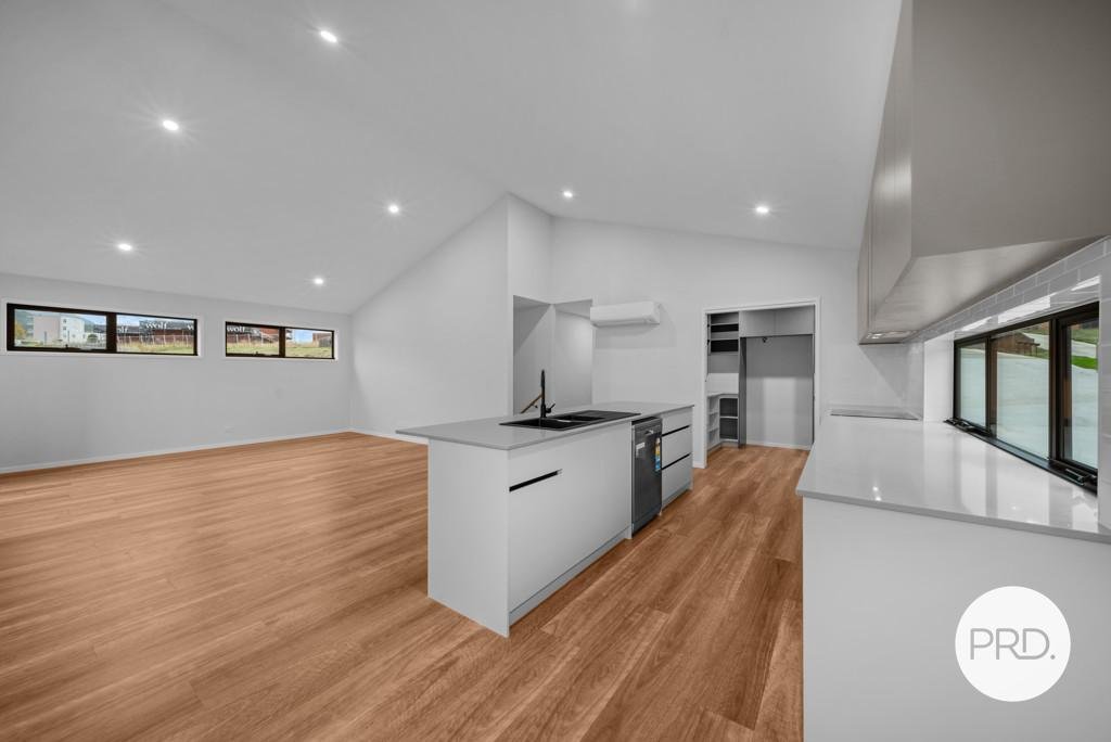 4/35 Lower Road NEW NORFOLK 4