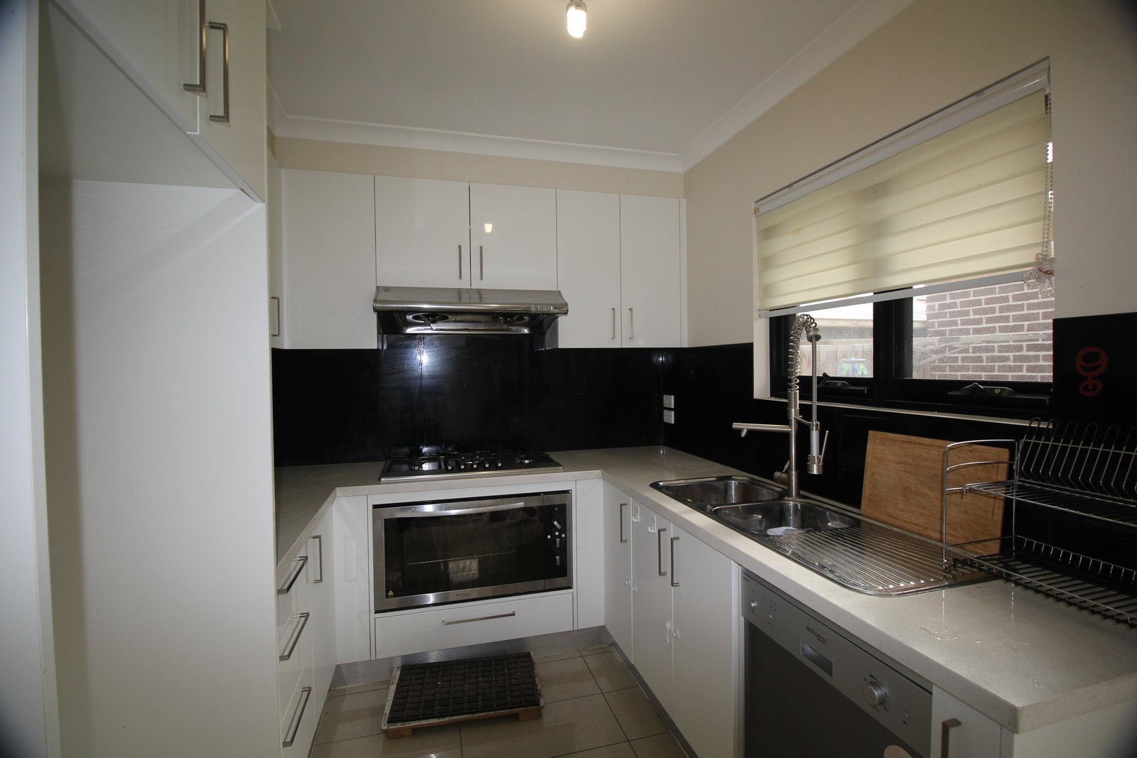 Gallery: 4/35 Wordsworth Avenue