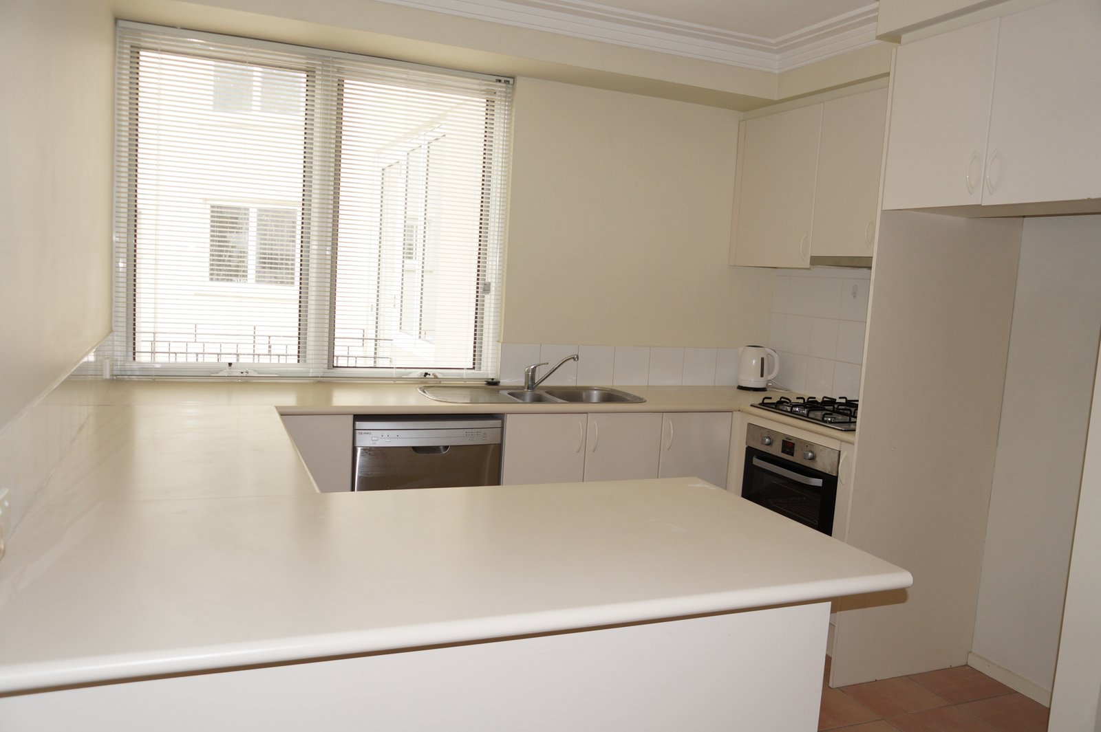 Gallery: 43/56 Beach Road
