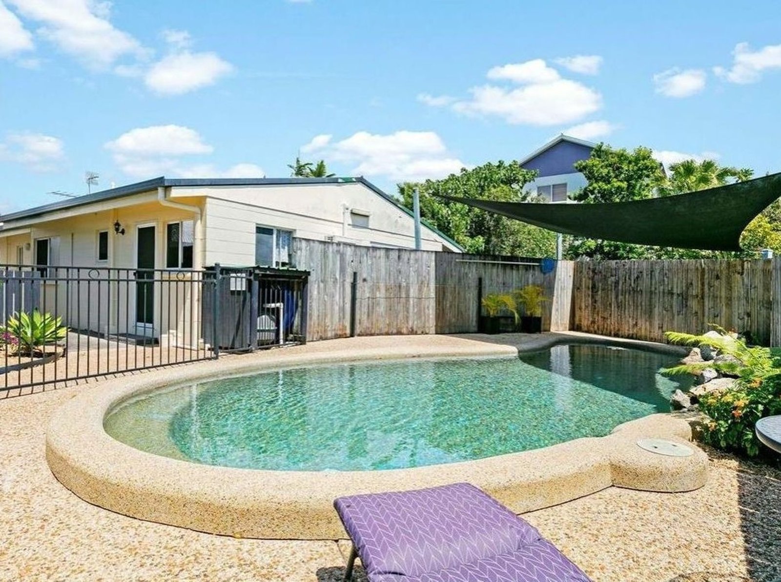 4/3638 Old Smithfield Road, FRESHWATER QLD 4870