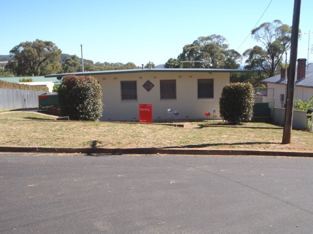 4/36 Bartoman Street BATLOW 1