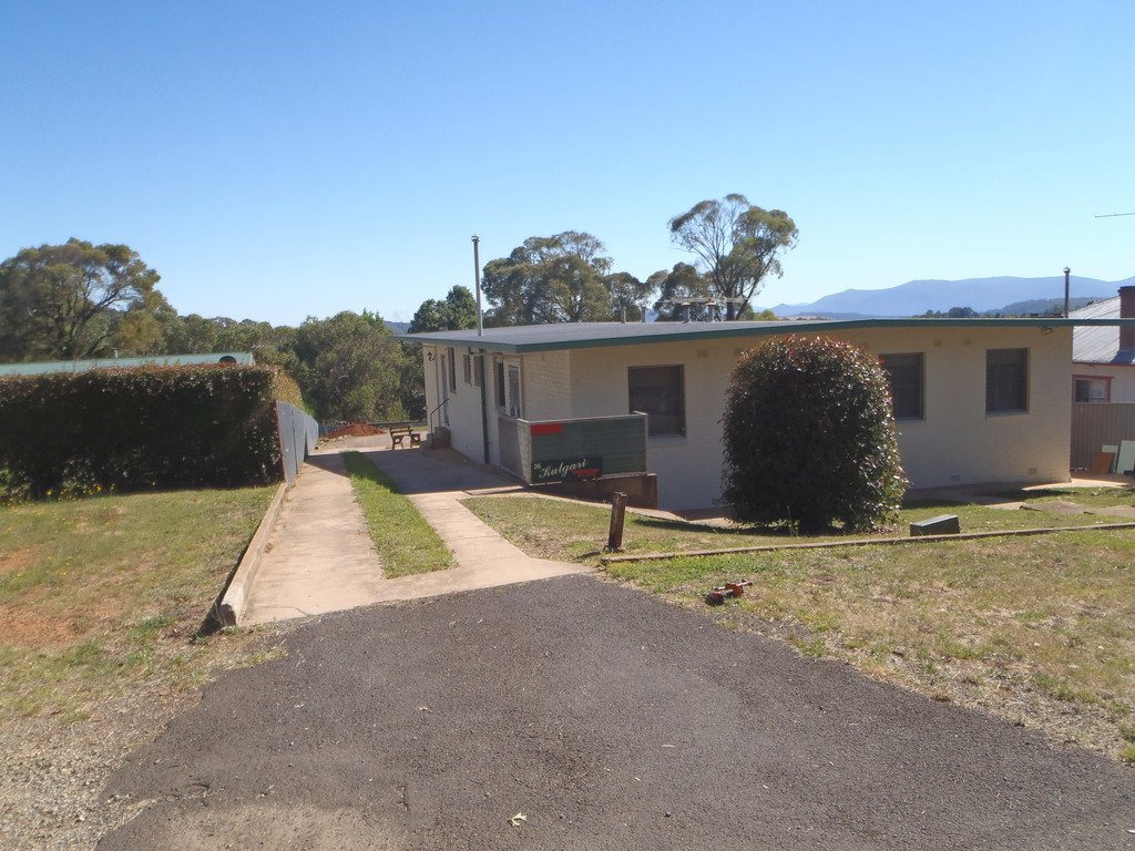 4/36 Bartoman Street BATLOW 2