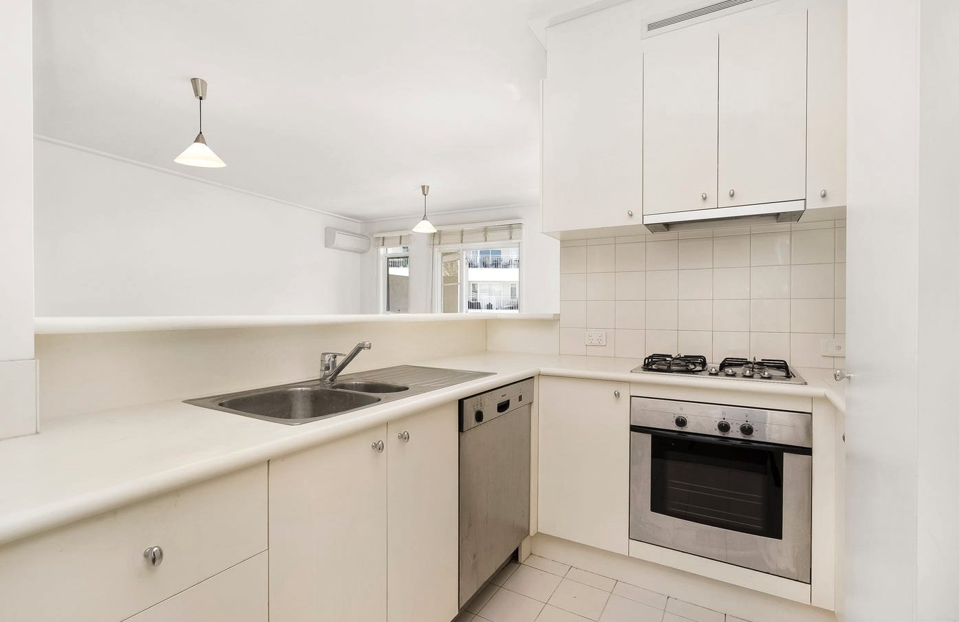 Gallery: 43/6 Graham Street
