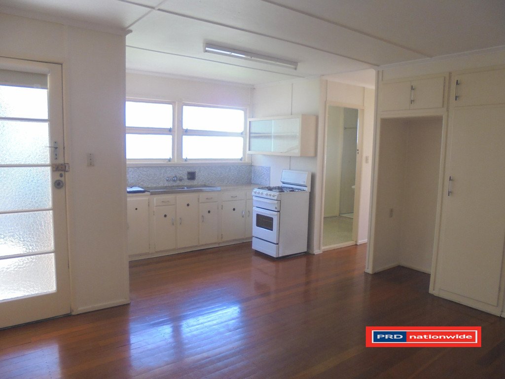 4/36 Hunter Street WOOLOOWIN 4