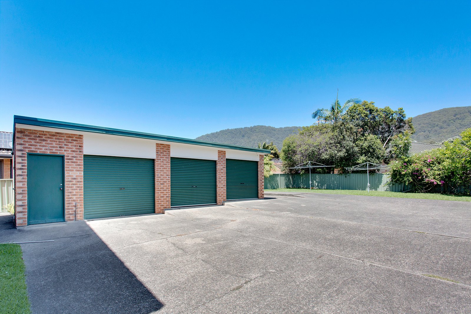 4/36 Lake Street LAURIETON 6
