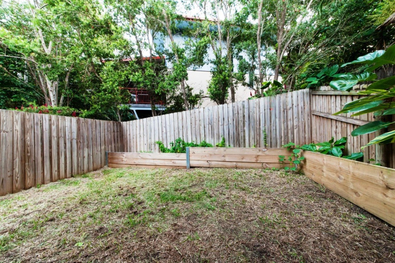 4/36 Waterson Way AIRLIE BEACH 4