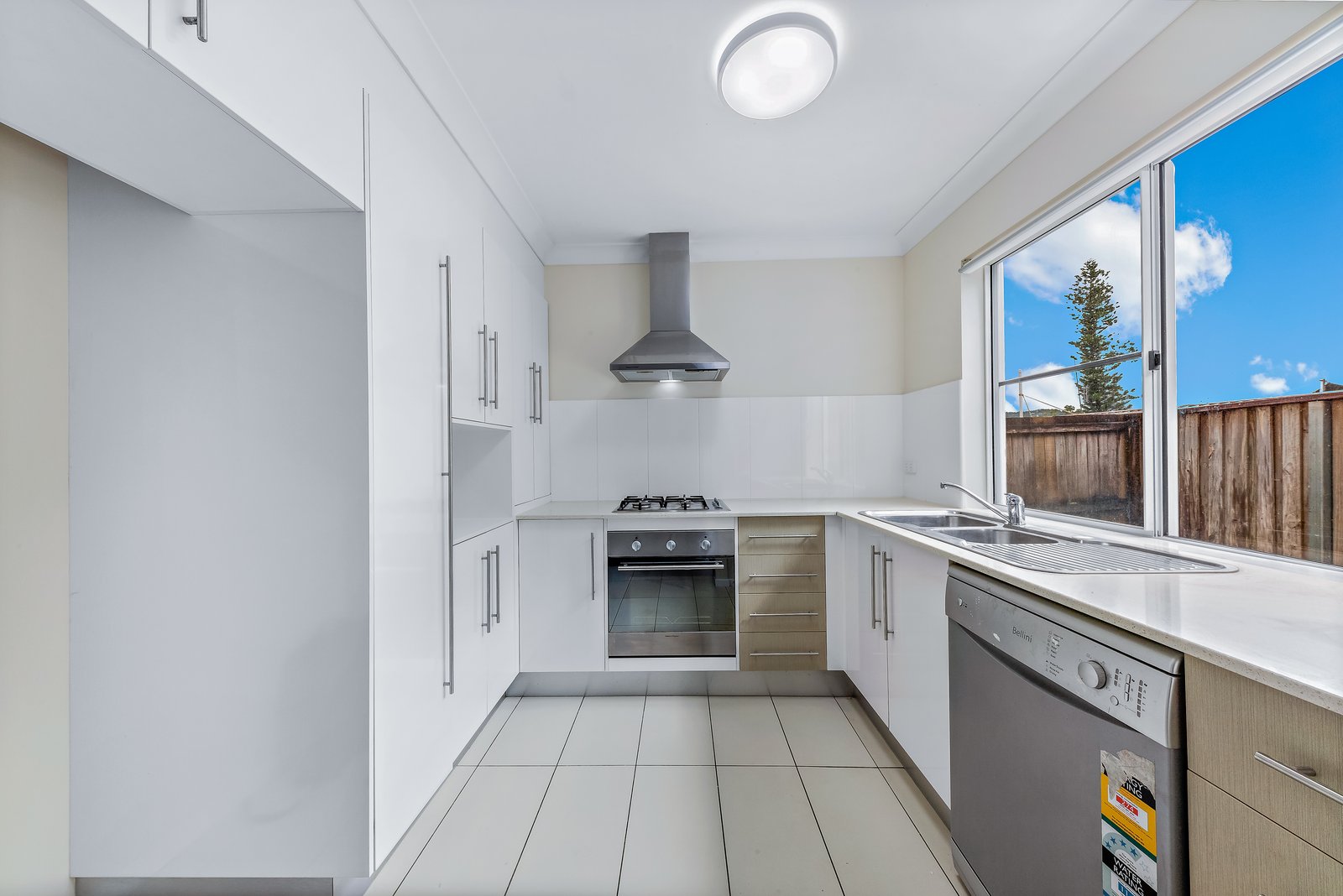 43/65 Manooka Drive CANNONVALE 2