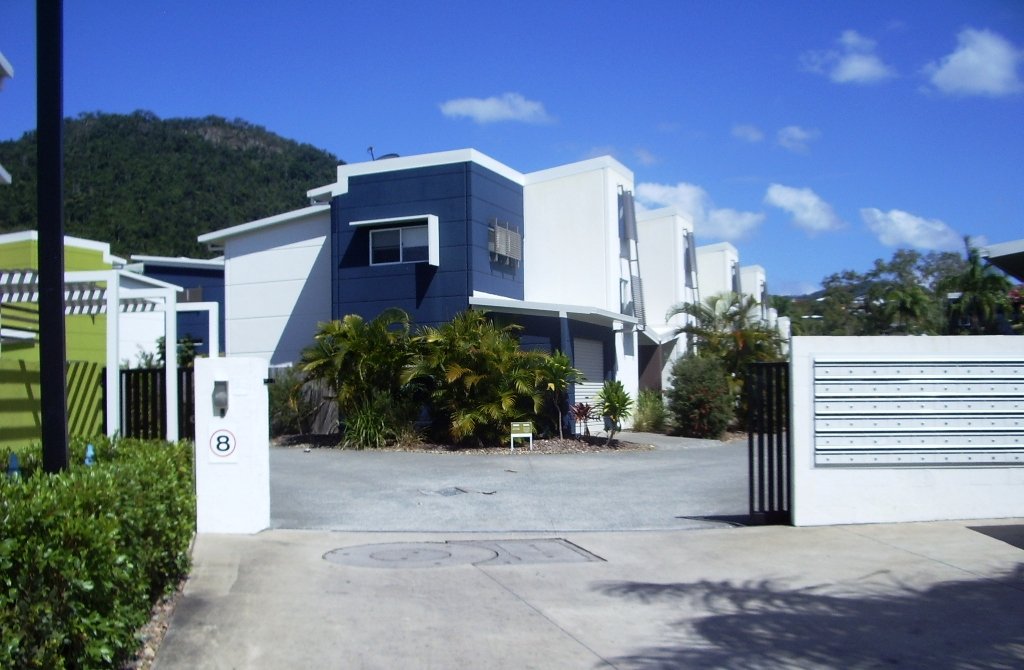 43/65 Manooka Drive CANNONVALE 11