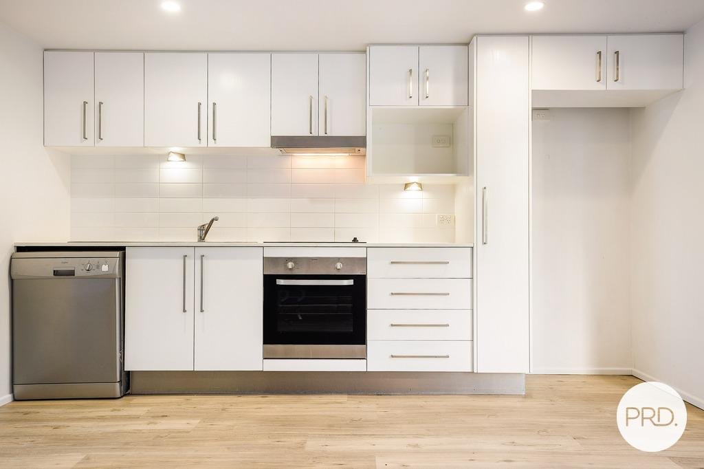 4/37 Central Street LABRADOR 4