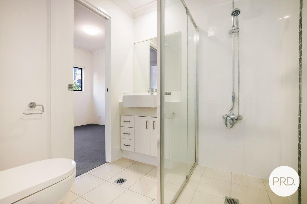 4/37 Central Street LABRADOR 7