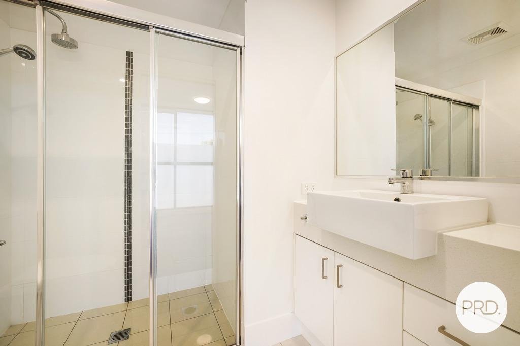 4/37 Central Street LABRADOR 8