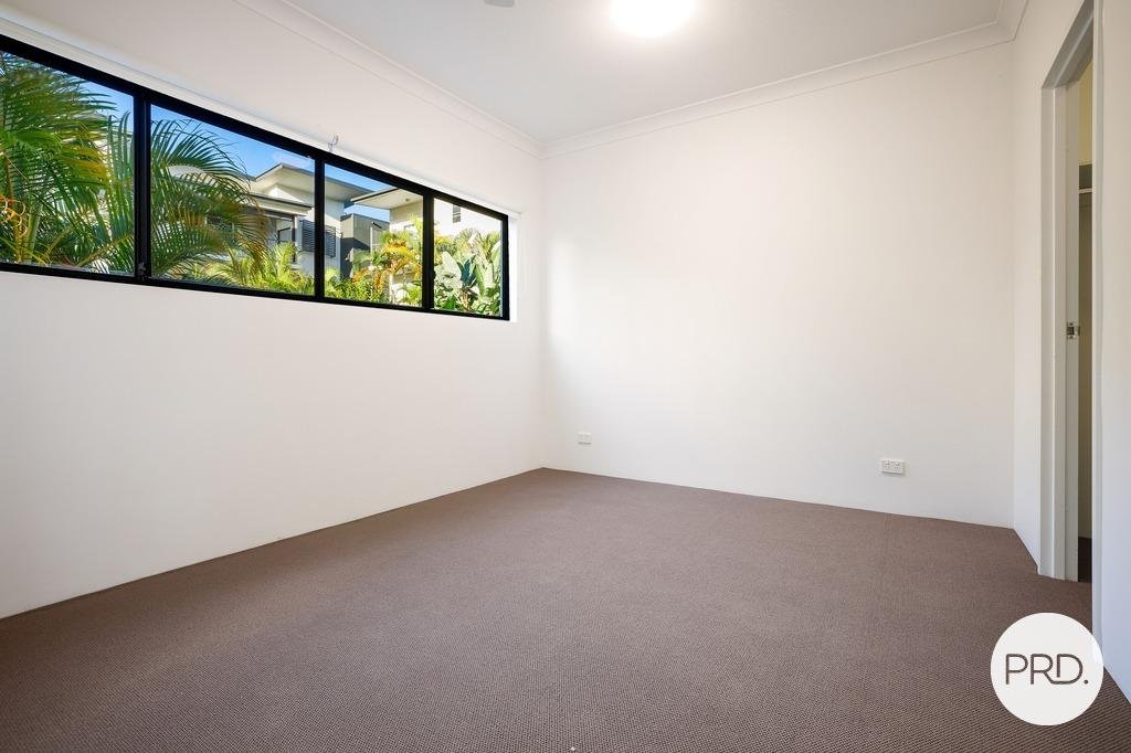 4/37 Central Street LABRADOR 14