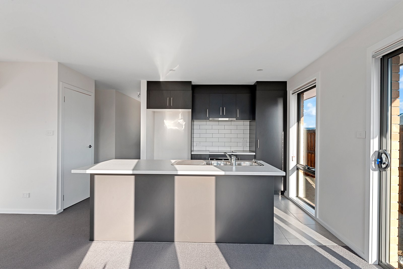 4/37 Menin Drive BRIGHTON 5